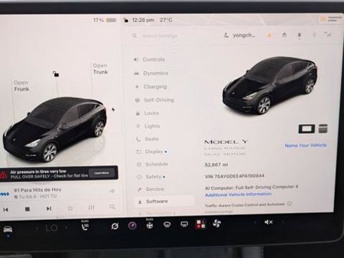 Used 2023 Tesla Model Y Long Range AWD/4WD image 26