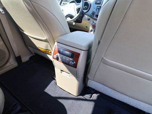 Used 2013 Toyota Highlander Limited image 44