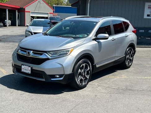 Used 2017 Honda CR-V Touring image 2