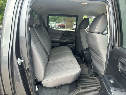 Used 2022 Toyota Tacoma SR AWD/4WD image 18