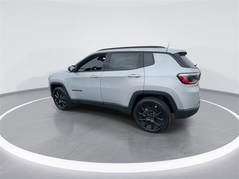 New 2026 Jeep Compass Latitude image 6