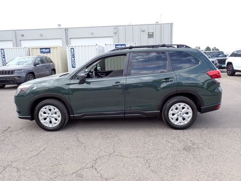 Used 2024 Subaru Forester AWD/4WD image 2
