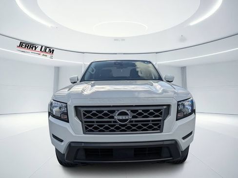 Used 2023 Nissan Frontier SV AWD/4WD image 8
