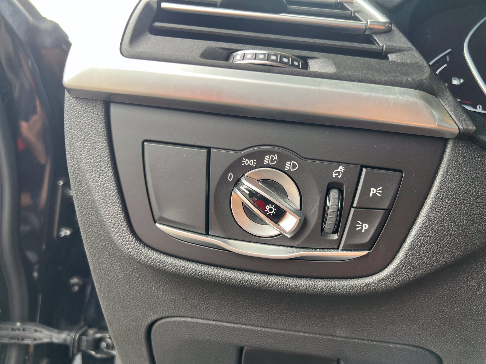 Used 2022 BMW X3 xDrive30i w/ Convenience Package AWD/4WD image 24