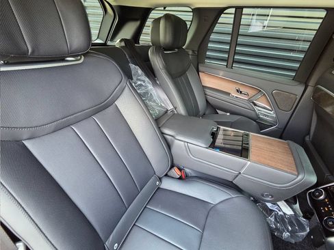 Used 2025 Land Rover Range Rover Autobiography AWD/4WD image 20