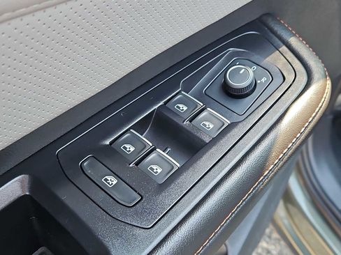 Used 2024 Volkswagen Atlas Peak Edition SE AWD/4WD image 15