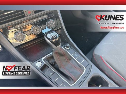 Used 2024 Volkswagen Jetta GLI 40th Anniversary Edition image 28