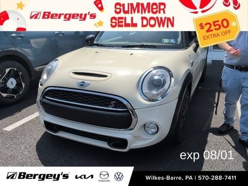 Used 2015 MINI Cooper S FWD image 1