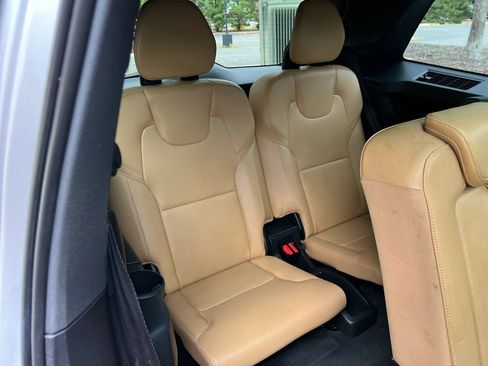 Used 2017 Volvo XC90 T6 Momentum w/ Vision Package AWD/4WD image 21
