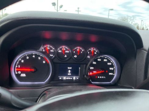 Used 2024 Chevrolet Silverado 2500 Custom w/ Custom Value Package image 9