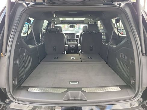 Used 2024 GMC Yukon XL Denali AWD/4WD image 26