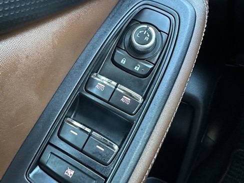 Used 2020 Subaru Forester Touring image 19