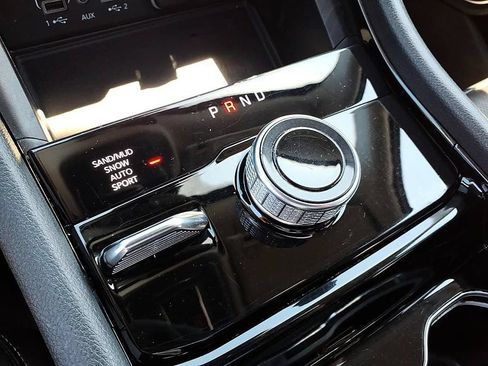 Used 2023 Jeep Grand Cherokee L Limited w/ Luxury Tech Group II AWD/4WD image 32