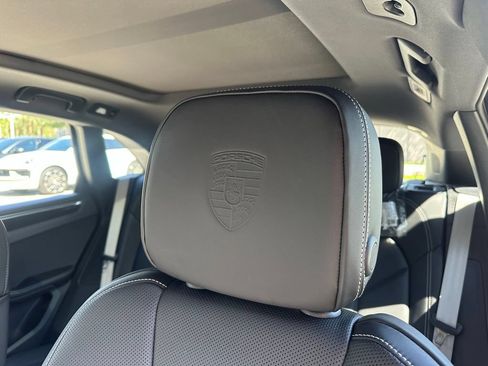 Used 2026 Porsche Macan Turbo AWD/4WD image 23