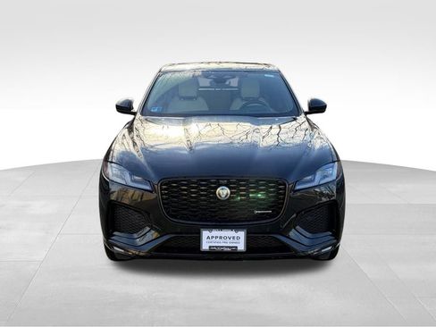 Used 2025 Jaguar F-PACE R-Dynamic S image 2