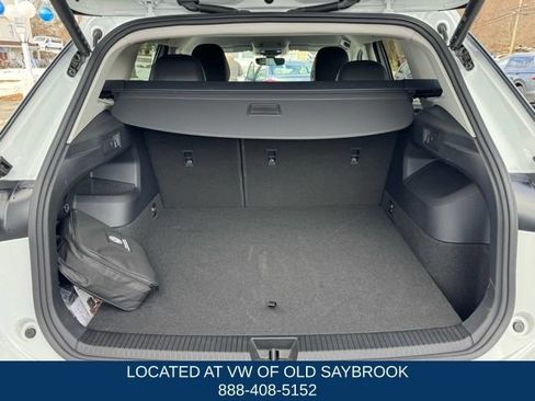 Certified 2025 Volkswagen Tiguan SE AWD/4WD image 18