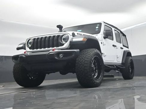 Used 2024 Jeep Wrangler Unlimited Rubicon AWD/4WD image 50
