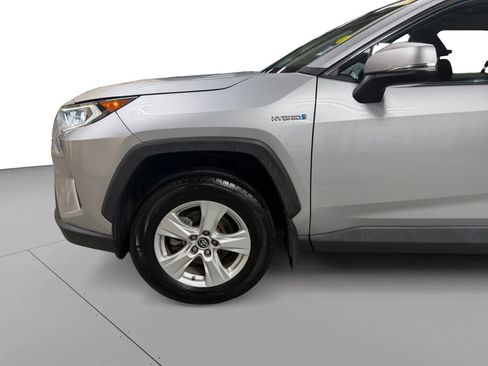 Used 2019 Toyota RAV4 XLE image 19