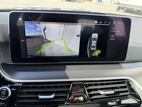 Used 2022 BMW M550i xDrive w/ Premium Package image 23