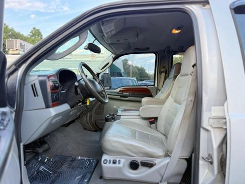 Used 2005 Ford F250 Lariat AWD/4WD image 11