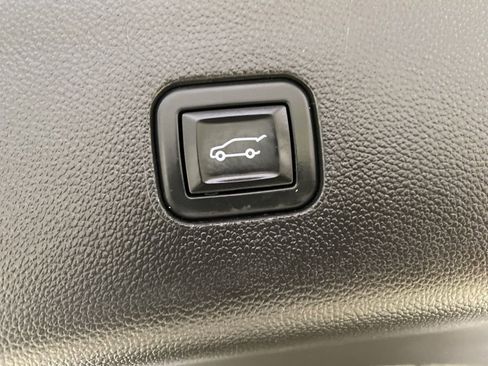 Used 2021 Buick Enclave Avenir w/ Avenir Technology Package image 11