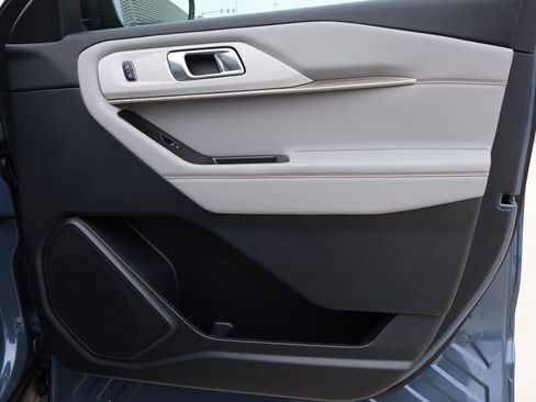 New 2026 Ford Explorer Active w/ Active Comfort Package AWD/4WD image 9