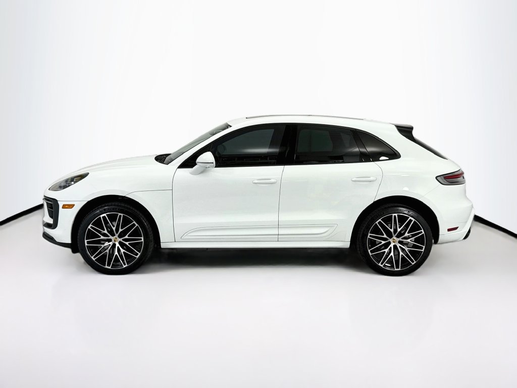 Used 2023 Porsche Macan AWD/4WD image 8