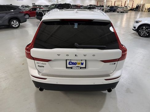 Used 2020 Volvo XC60 T5 Momentum w/ Protection Package AWD/4WD image 8