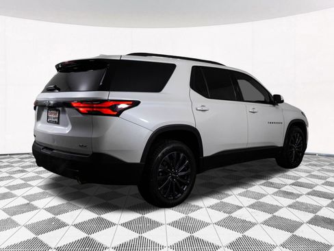Used 2022 Chevrolet Traverse RS FWD image 16