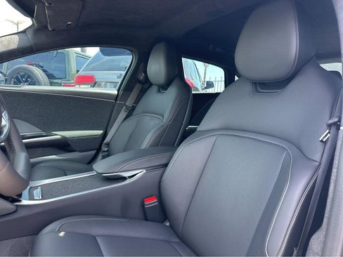 Used 2024 Lucid Air Pure RWD image 7
