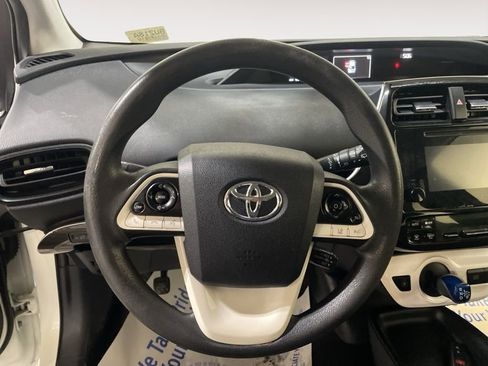 Used 2018 Toyota Prius Two image 15