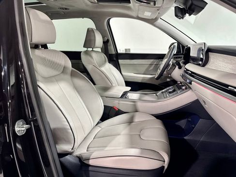 Used 2024 Hyundai Palisade Calligraphy image 25