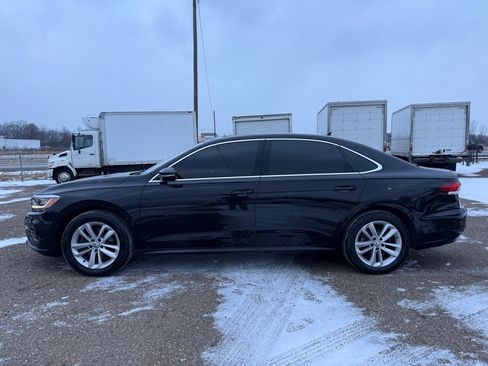 Used 2020 Volkswagen Passat 2.0T SE w/ Sunroof Package image 4