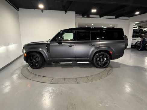 Used 2023 Land Rover Defender 130 SE AWD/4WD image 8