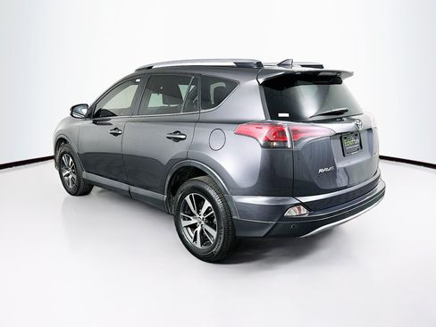 Used 2018 Toyota RAV4 XLE FWD image 5
