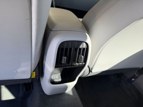 Used 2025 Hyundai Kona SEL image 24