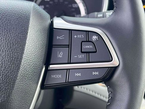 Used 2026 Toyota Highlander XLE image 22