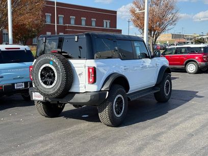 New 2025 Ford Bronco Outer Banks w/ Sasquatch Package