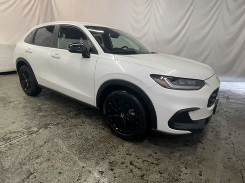 Used 2026 Honda HR-V Sport image 3