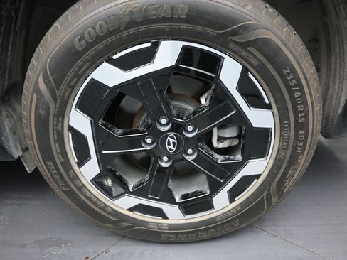 Used 2025 Hyundai Santa Fe SEL FWD image 10