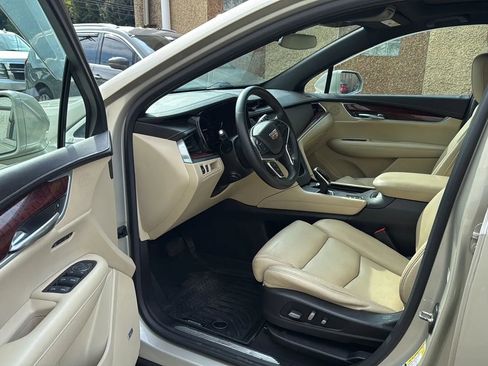 Used 2017 Cadillac XT5 Premium Luxury w/ LPO, Wheel Lock Package image 24