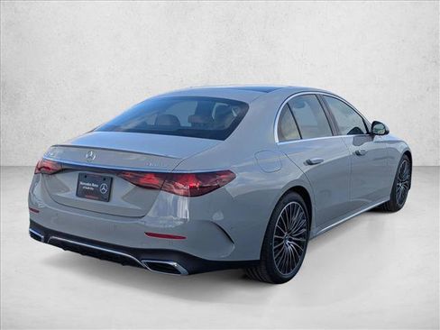 New 2026 Mercedes-Benz E 350 4MATIC Sedan image 2