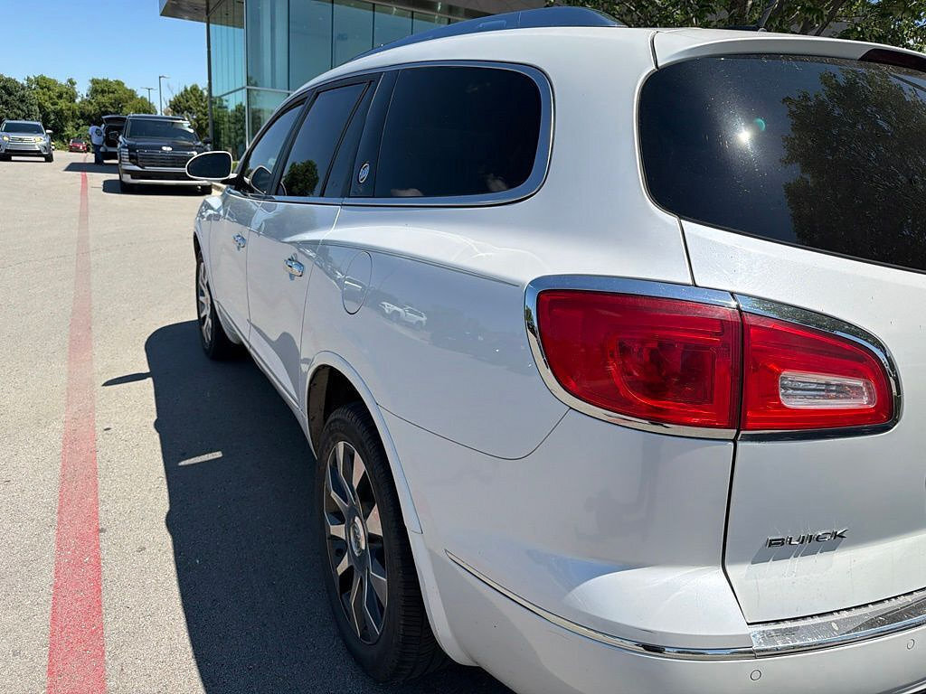 Used 2017 Buick Enclave Leather w/ Enclave Sport Touring Edition FWD image 7