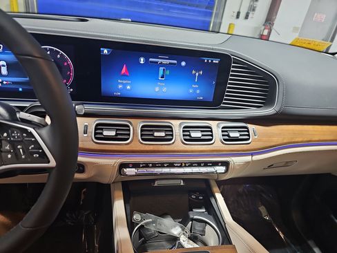Used 2024 Mercedes-Benz GLE 450 4MATIC image 21