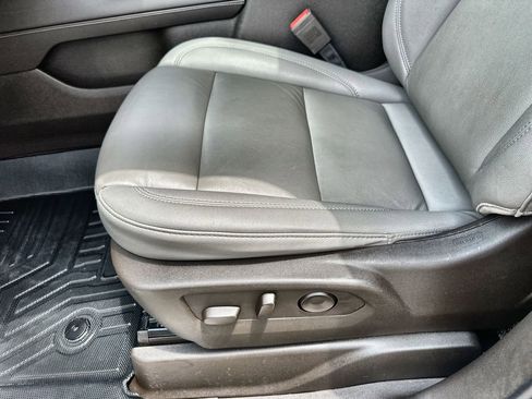 Used 2024 Chevrolet Tahoe LT w/ Luxury Package RWD image 25