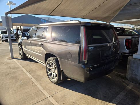 Used 2015 Cadillac Escalade ESV Premium image 4