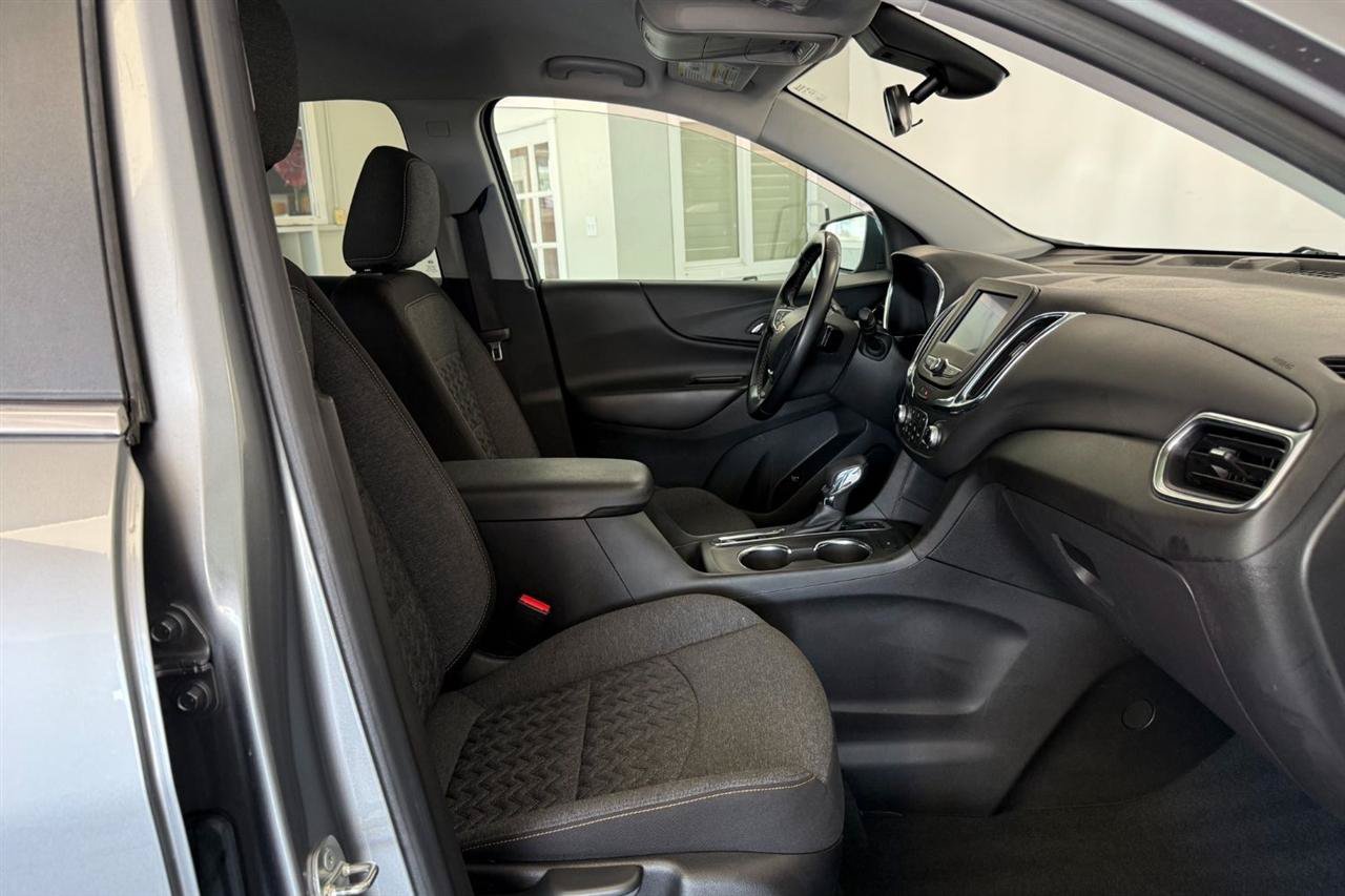Used 2023 Chevrolet Equinox LT w/ Driver Convenience Package AWD/4WD image 15