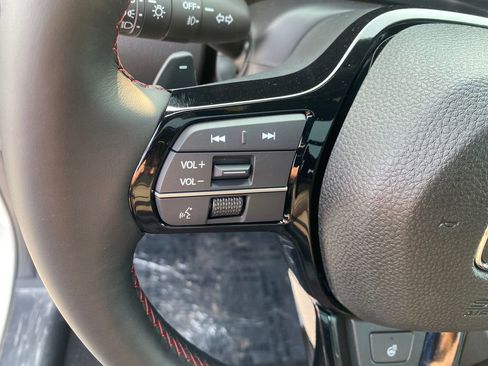 New 2025 Honda Pilot Black Edition image 24