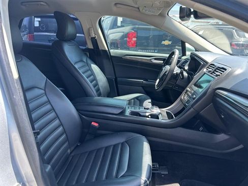 Used 2019 Ford Fusion SEL FWD image 24