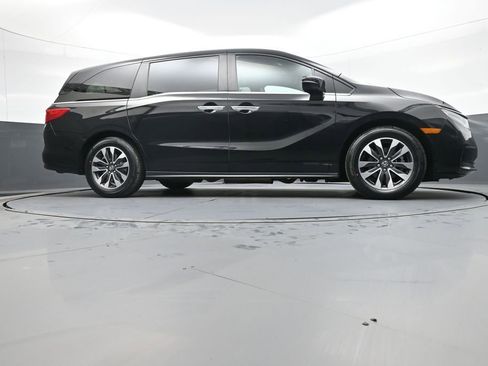 Certified 2024 Honda Odyssey EX-L image 31